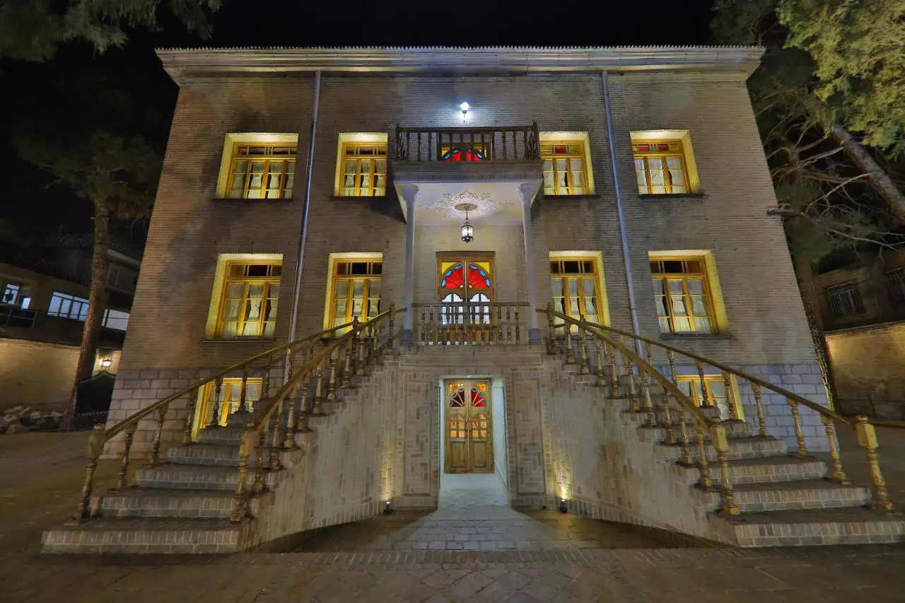 Alibaba https://cdn.alibaba.ir/ostorage/hotel-accommodation-images/695d063c6b43e2b9afa3bbf0_نمای بیرونی (2).webp